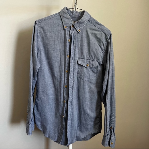 JCrew Cotton Buttondown - Picture 2 of 4